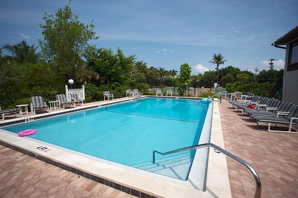 Pelicans Roost Gulf Front Sanibel Exterior photo